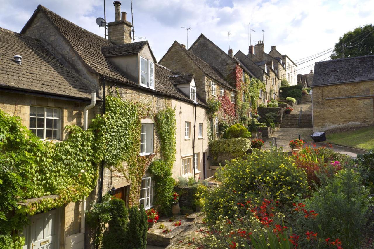 Well Cottage: A Cotswold Cottage At The Heart Of The Village Of Crudwell Dış mekan fotoğraf