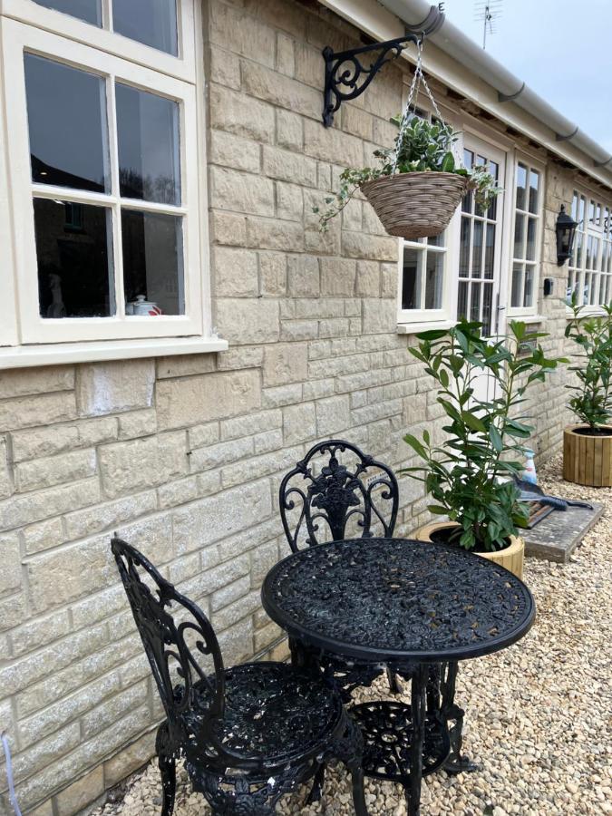 Well Cottage: A Cotswold Cottage At The Heart Of The Village Of Crudwell Dış mekan fotoğraf