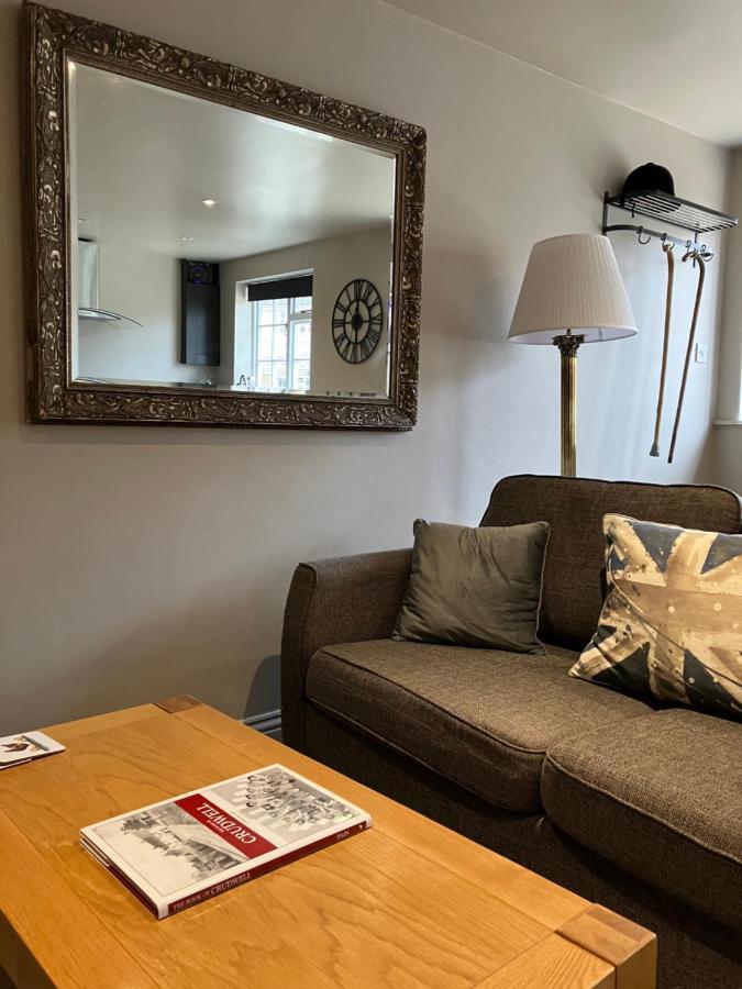 Well Cottage: A Cotswold Cottage At The Heart Of The Village Of Crudwell Dış mekan fotoğraf